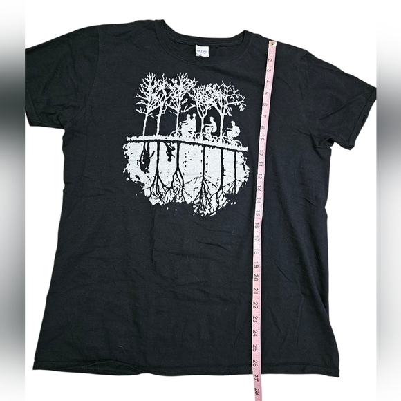 Stranger Things Inspired The Upside Down Black T Shirt Mens Large Gildan Softsty - Picture 5 of 6